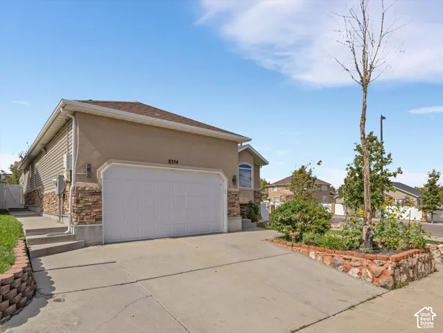 8354 S Oak Gate Dr, West Jordan, Utah 84081
