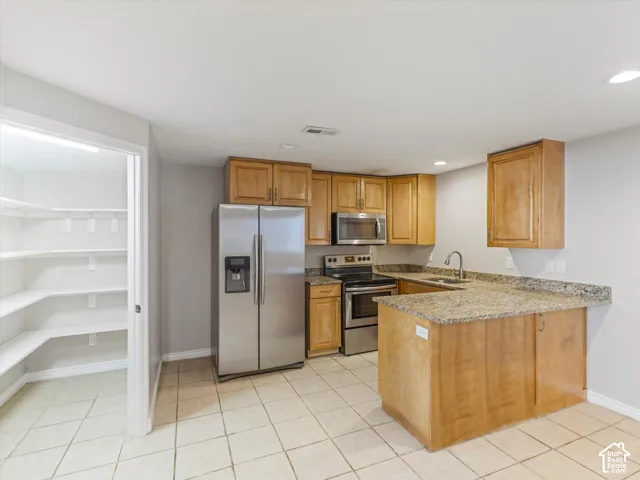 8354 S Oak Gate Dr, West Jordan, Utah 84081