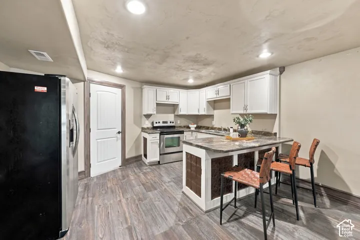 9036 S Coppering Ave, West Jordan, Utah 84081