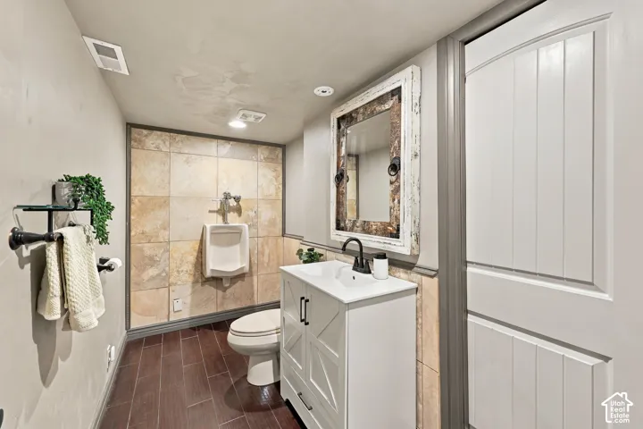 9036 S Coppering Ave, West Jordan, Utah 84081