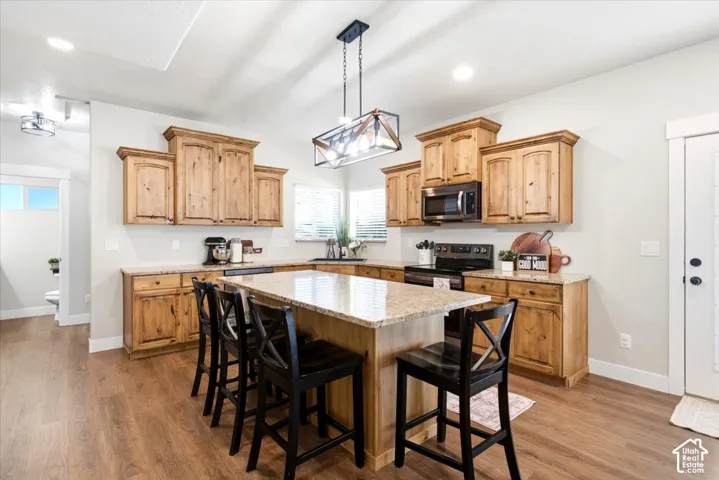 3034 S Edgewater Ln., Syracuse, Utah 84075