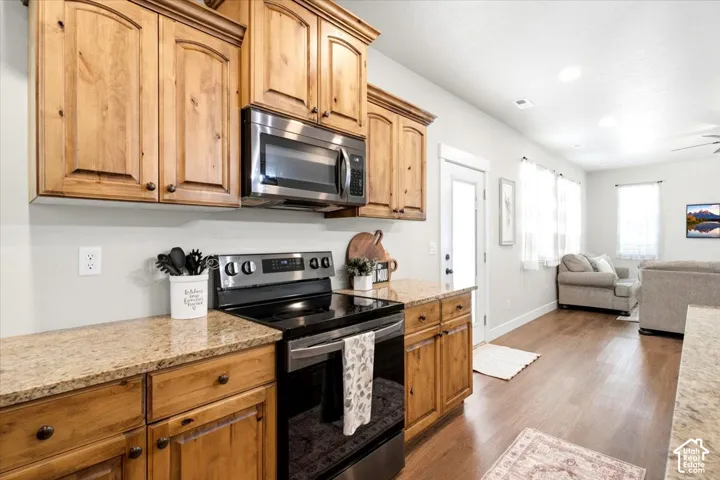 3034 S Edgewater Ln., Syracuse, Utah 84075