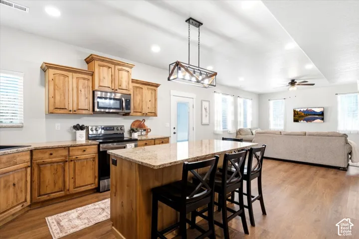 3034 S Edgewater Ln., Syracuse, Utah 84075