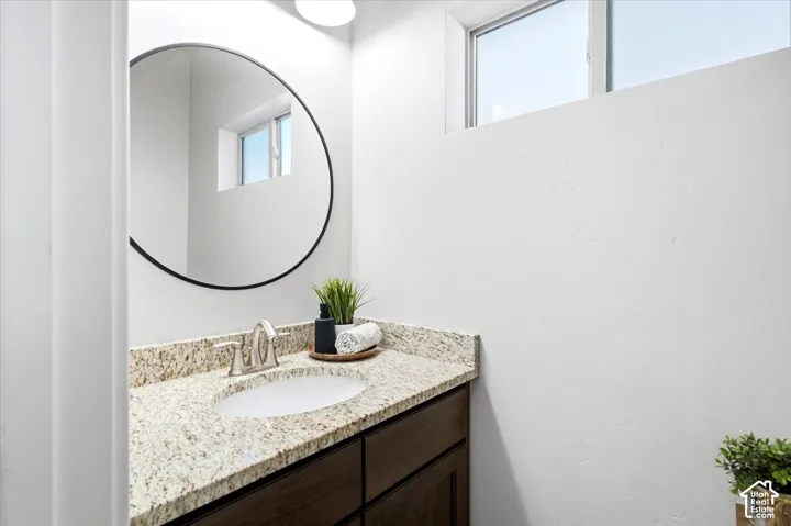 3034 S Edgewater Ln., Syracuse, Utah 84075