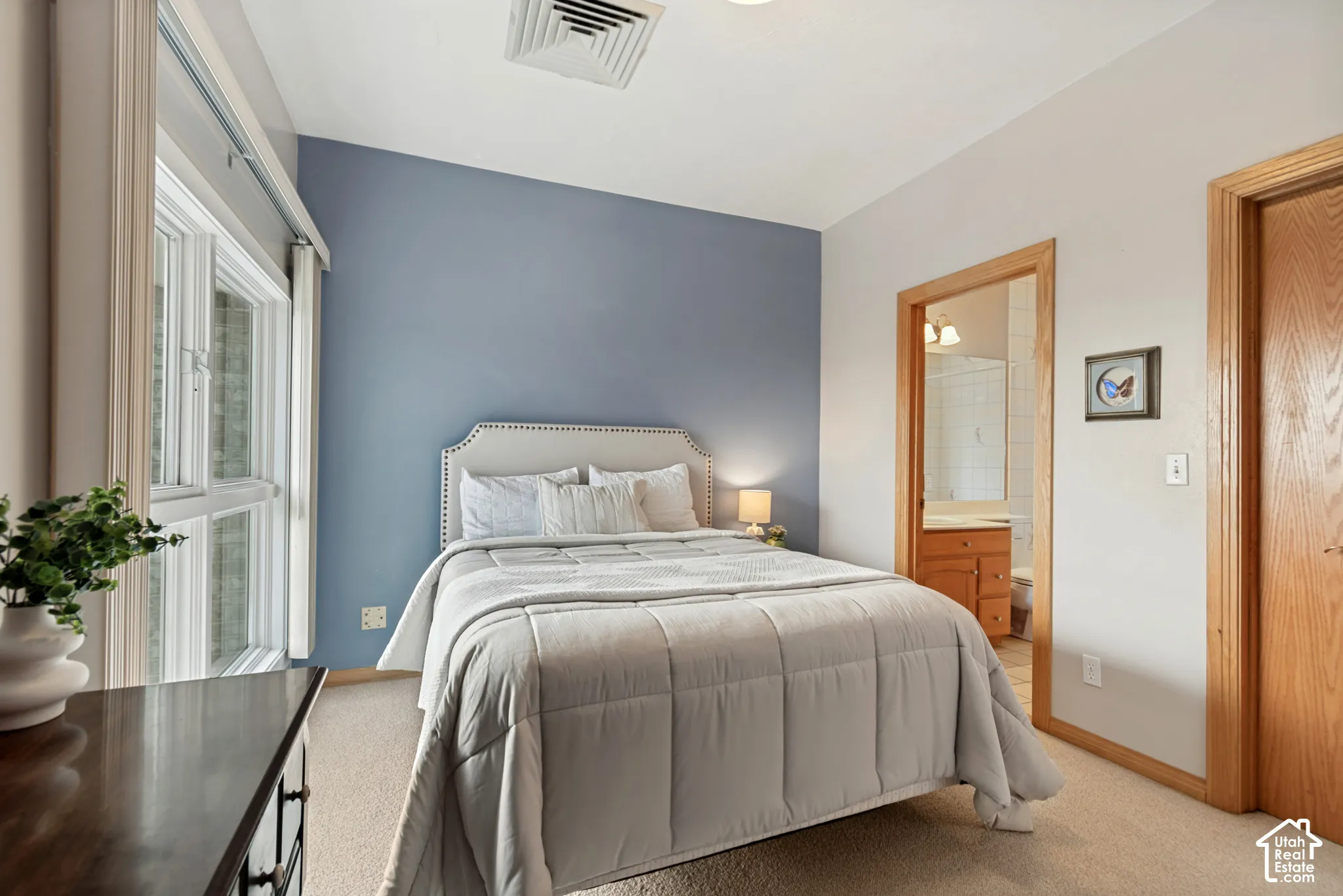 Secondary bedroom with valley views and ensuite bathroom