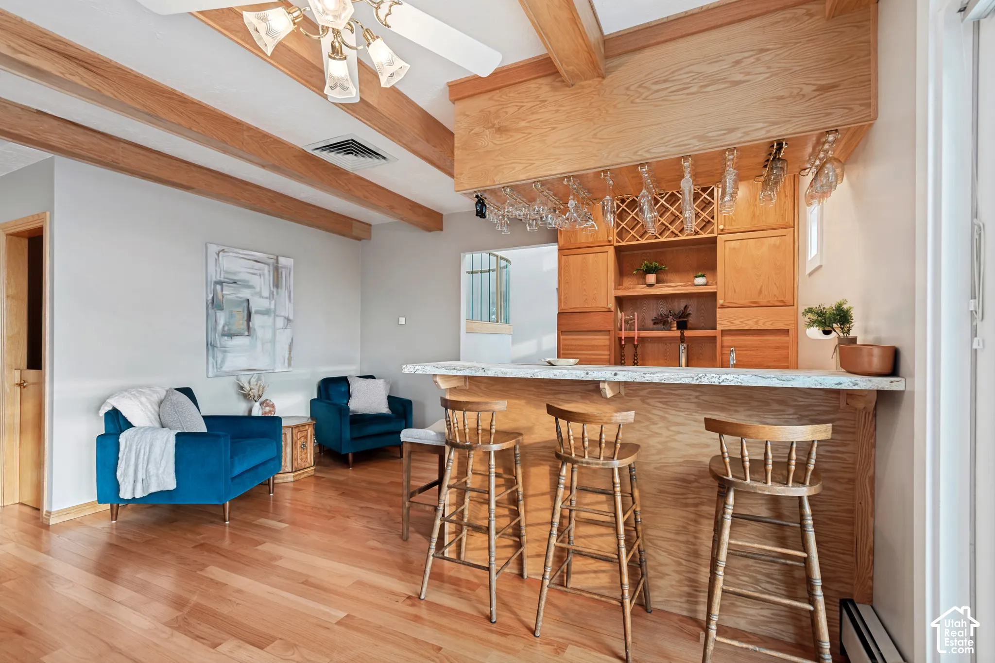 Built-in wet bar.