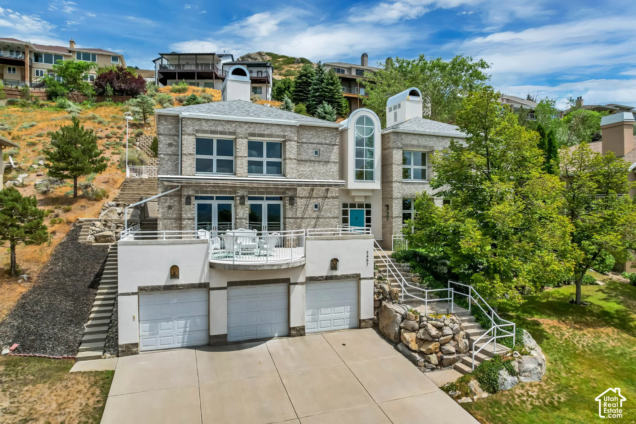 Front view of home