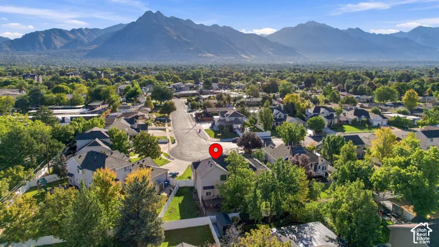 Residential neighborhood featuring mature trees and a cul-de-sac