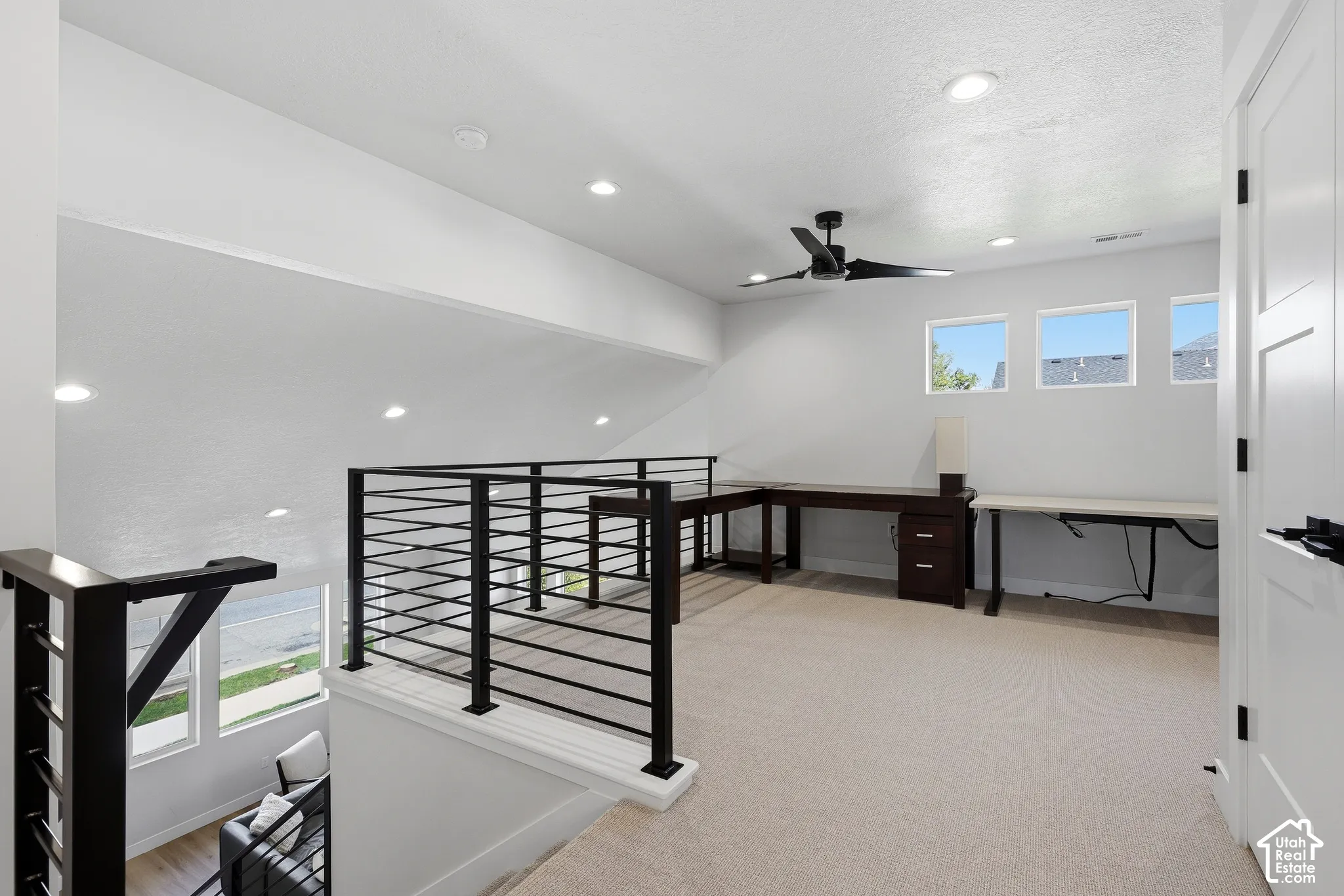 Upstairs loft perfect for an office, game room or play room