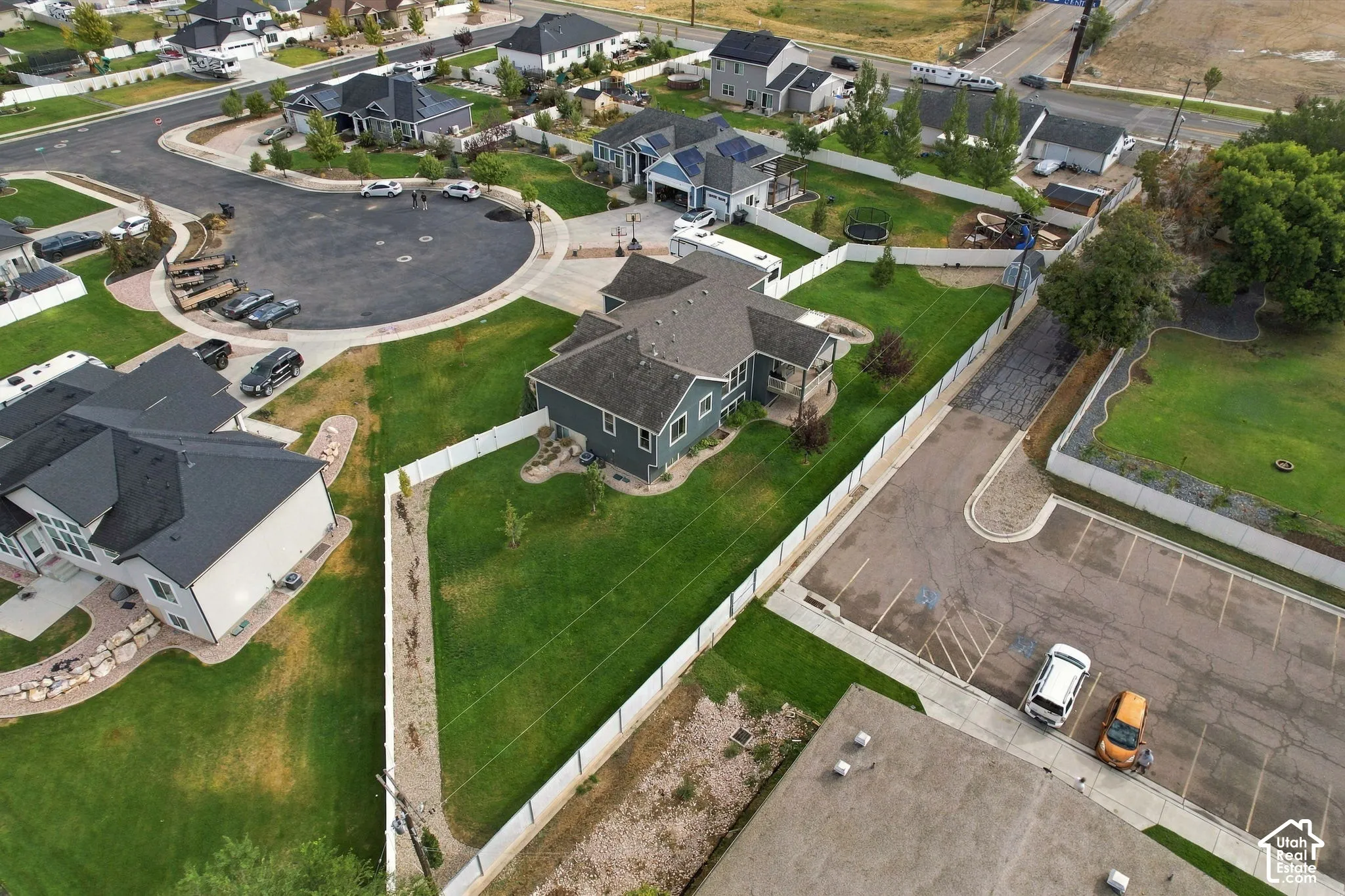 Cul-de-sac location with a fully fenced yard