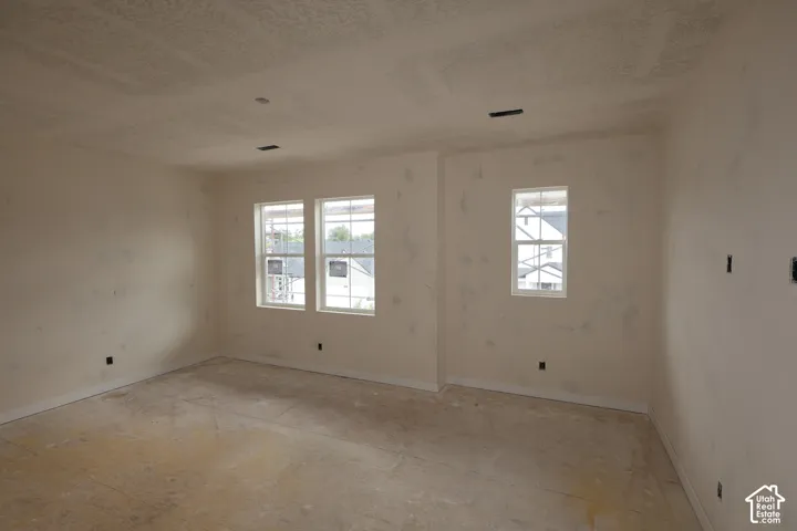 Large loft area on 2nd floor with views