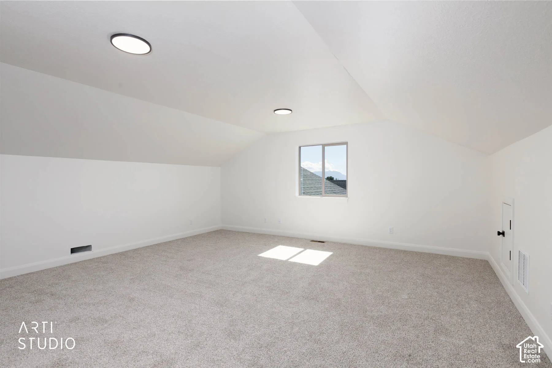 Upstairs bedroom 1
