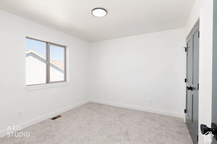 Upstairs bedroom 4