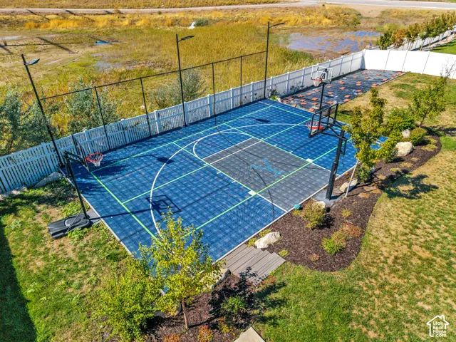 Multi-sport court
