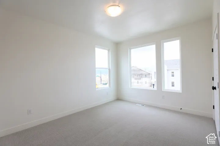 *Interior finished photos are from previously built homes of the same floor plan for example purposes. Upgrades and finishes vary.*