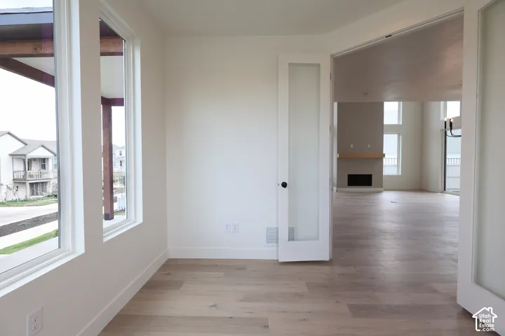*Interior finished photos are from previously built homes of the same floor plan for example purposes. Upgrades and finishes vary.*