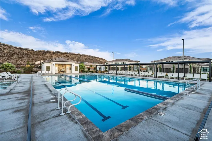 2310 E Arena Roja Dr, Washington, Utah 84780