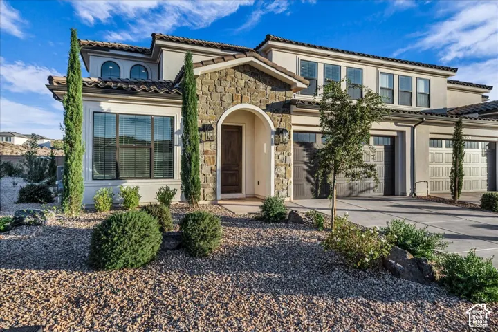 2310 E Arena Roja Dr, Washington, Utah 84780