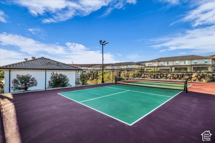 2310 E Arena Roja Dr, Washington, Utah 84780