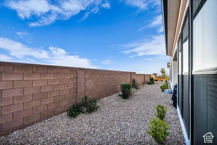2310 E Arena Roja Dr, Washington, Utah 84780