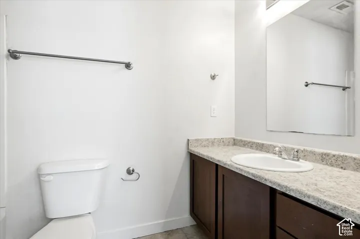 White wall finishes