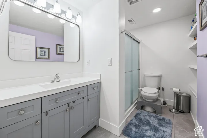 Full bathroom
