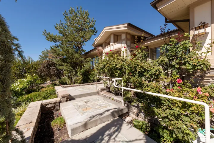 2807 E Saint Marys Way, Salt Lake City, Utah 84108