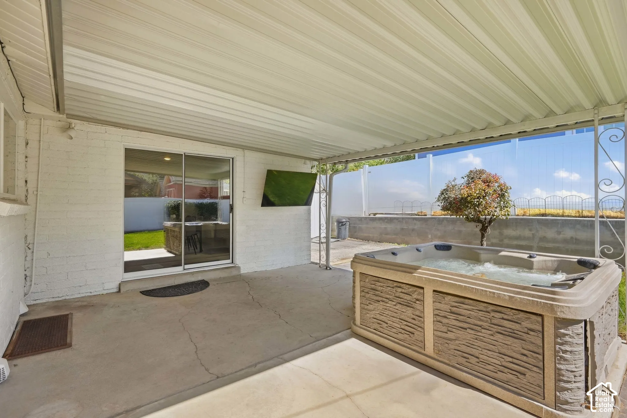 Whether it's a jacuzzi dip before work or after, your new retreat is waiting for you.  Big screen TV included!!