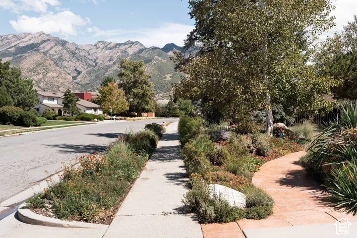 2582 E Cavalier Dr, Cottonwood Heights, Utah 84121