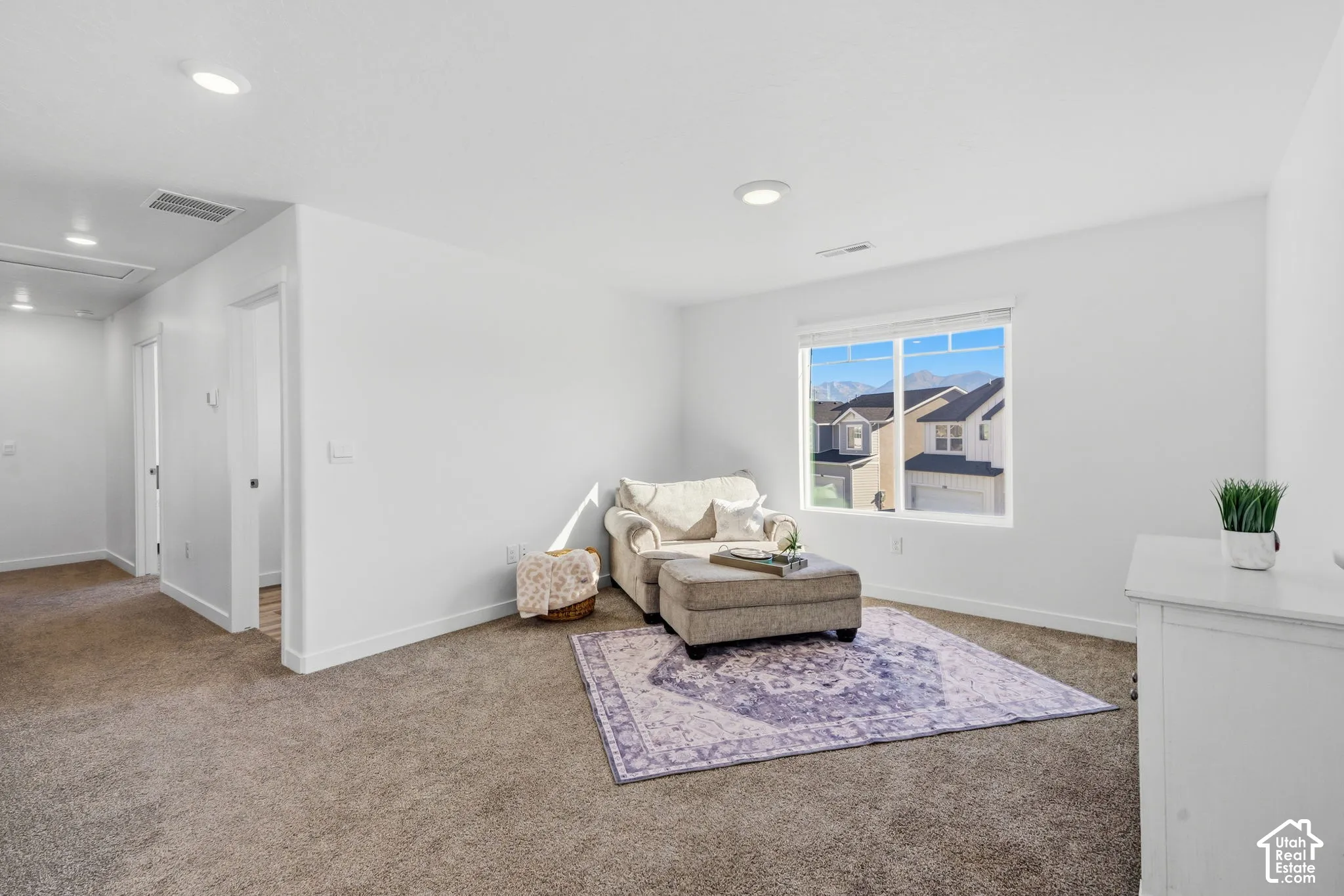 2nd Floor loft area