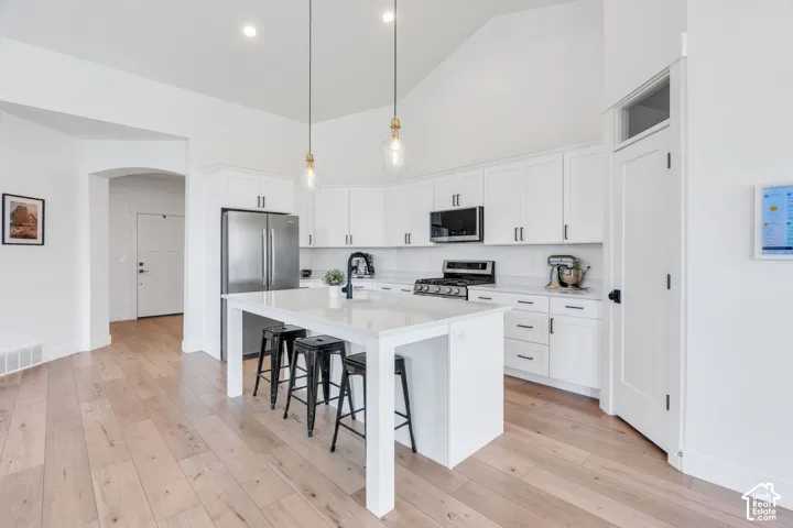 4822 N Canaan Peak Dr, Eagle Mountain, Utah 84005