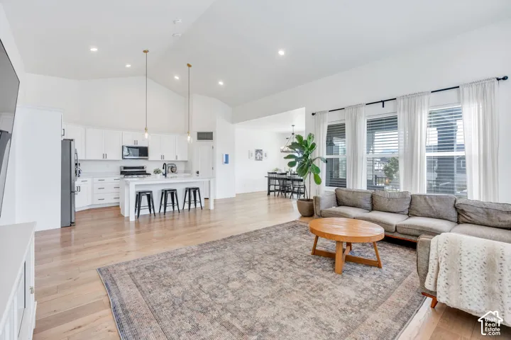 4822 N Canaan Peak Dr, Eagle Mountain, Utah 84005