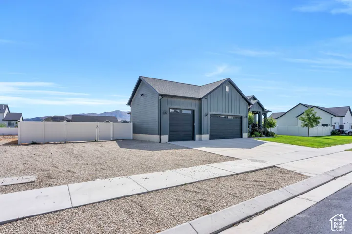 4822 N Canaan Peak Dr, Eagle Mountain, Utah 84005