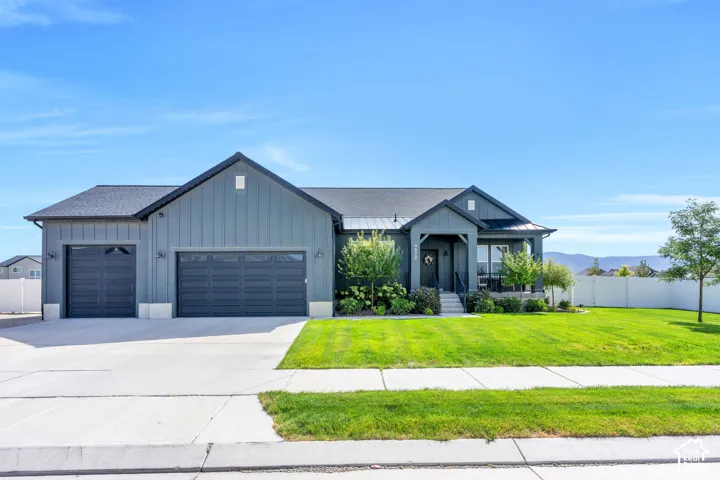4822 N Canaan Peak Dr, Eagle Mountain, Utah 84005