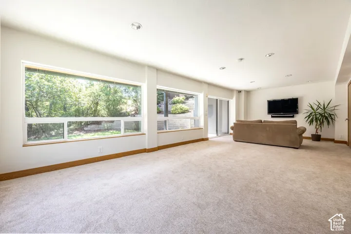 5632 E Pioneer Fork Rd, Salt Lake City, Utah 84108