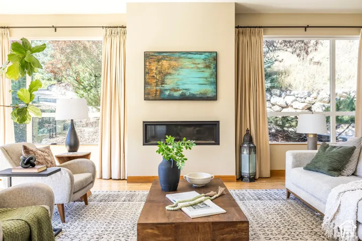 5632 E Pioneer Fork Rd, Salt Lake City, Utah 84108
