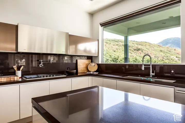 5632 E Pioneer Fork Rd, Salt Lake City, Utah 84108