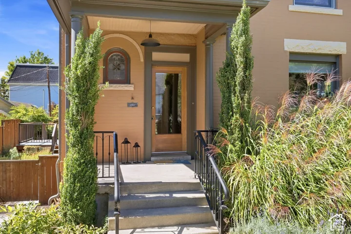 189 N R St, Salt Lake City, Utah 84103