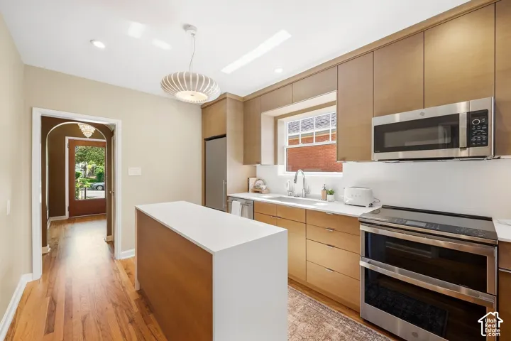 189 N R St, Salt Lake City, Utah 84103