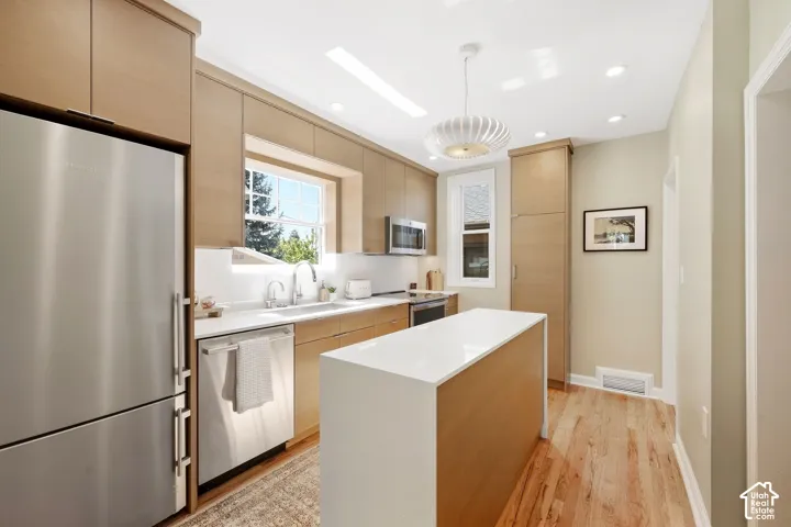 189 N R St, Salt Lake City, Utah 84103