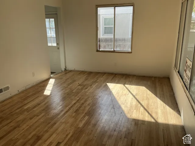 1439 S Utahna Dr, Salt Lake City, Utah 84104