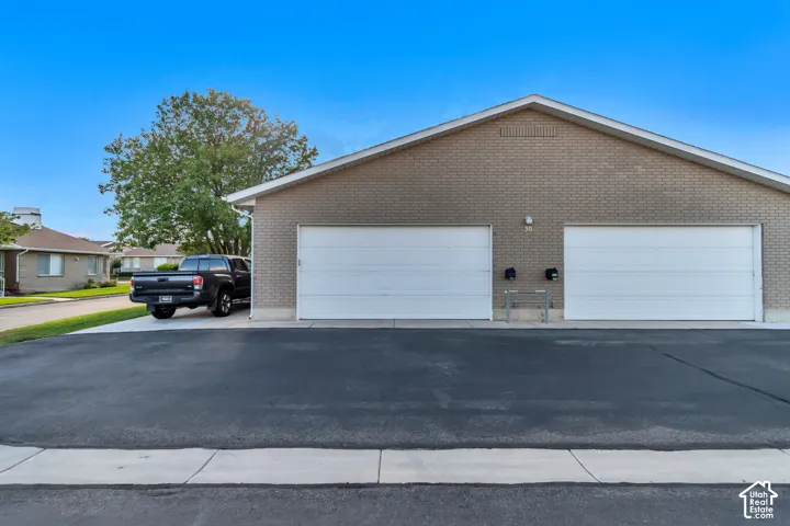 1532 W Cornerstone Dr, South Jordan, Utah 84095