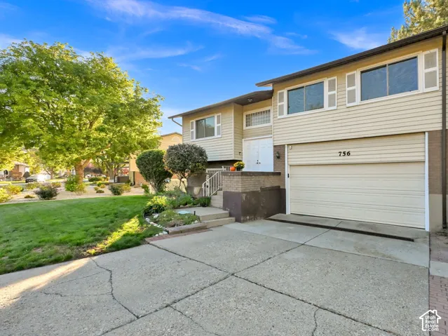 756 E Rainforest Dr, Murray, Utah 84107