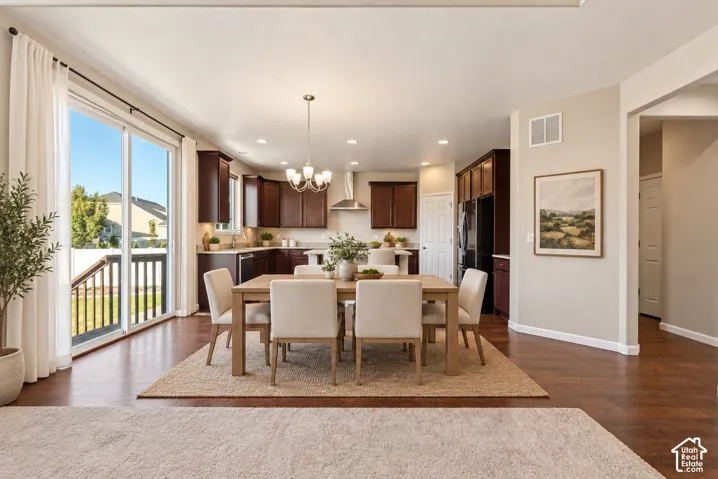 Virtually Staged Dining/Kitchen Area