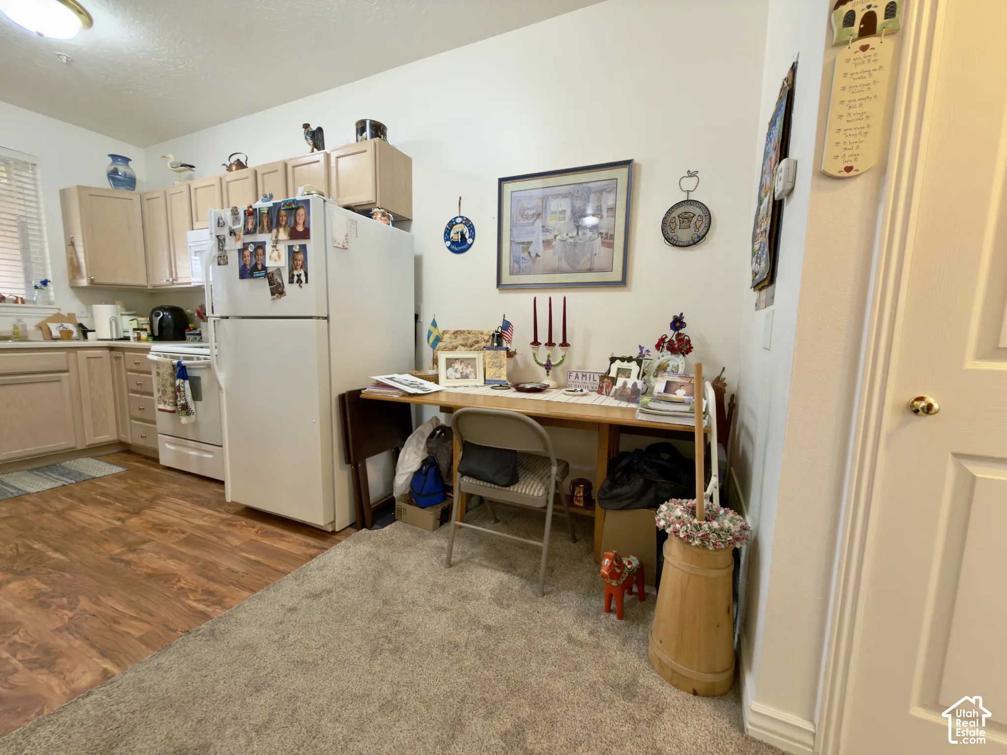 Dining/kitchen areas