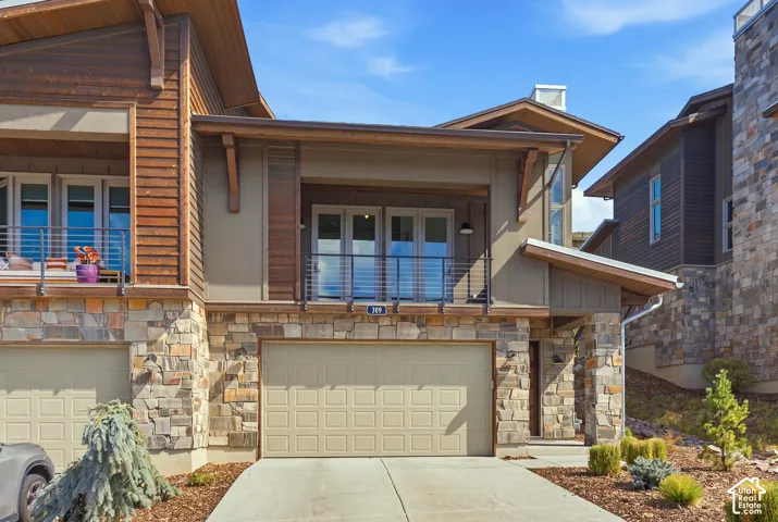Stone facade with integrated garage
