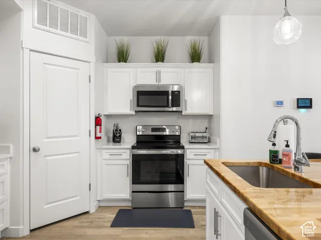 541 N Richland St, Garden City, Utah 84028