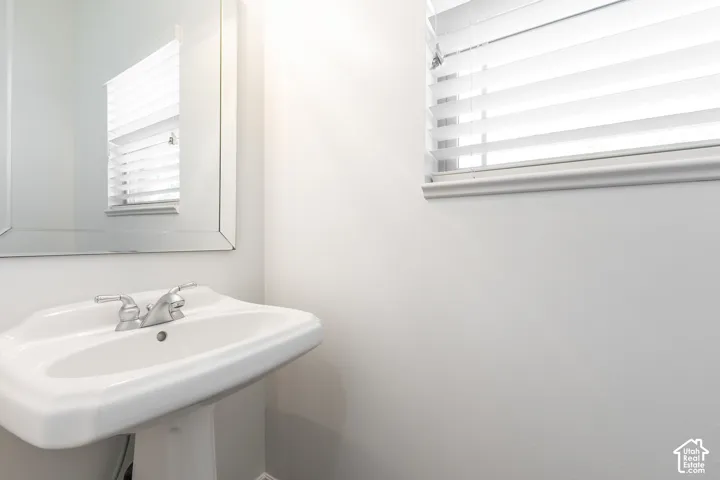8149 S 2425 E, South Weber, Utah 84405