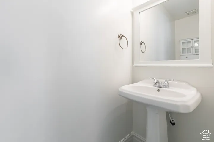 8149 S 2425 E, South Weber, Utah 84405