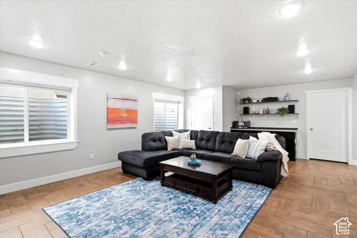 1105 W 250 N, Clearfield, Utah 84015